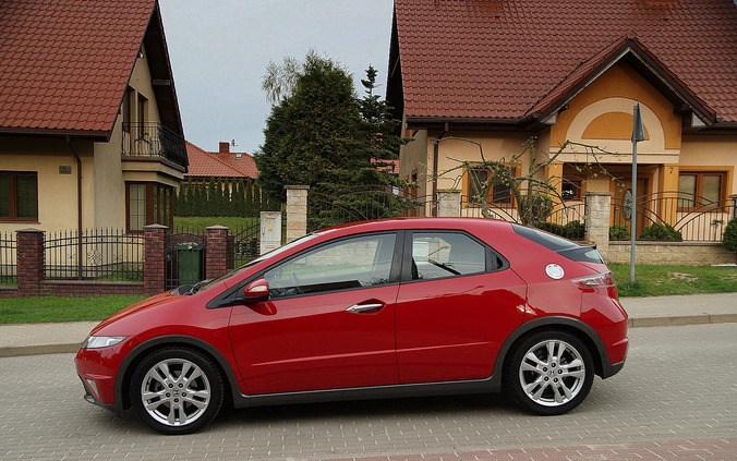 Honda Civic cena 32900 przebieg: 157000, rok produkcji 2009 z Szczebrzeszyn małe 254